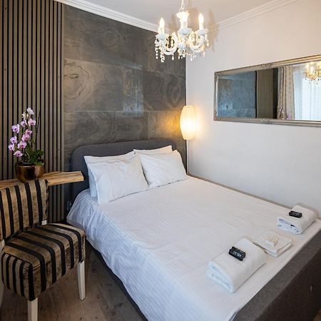 Old Town'S Nest Apartment ซาราเยโว ภายนอก รูปภาพ