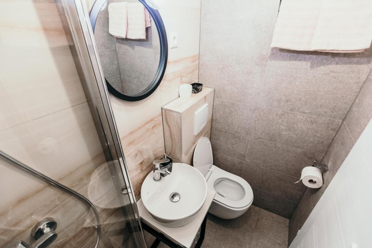 Old Town'S Nest Apartment ซาราเยโว ภายนอก รูปภาพ