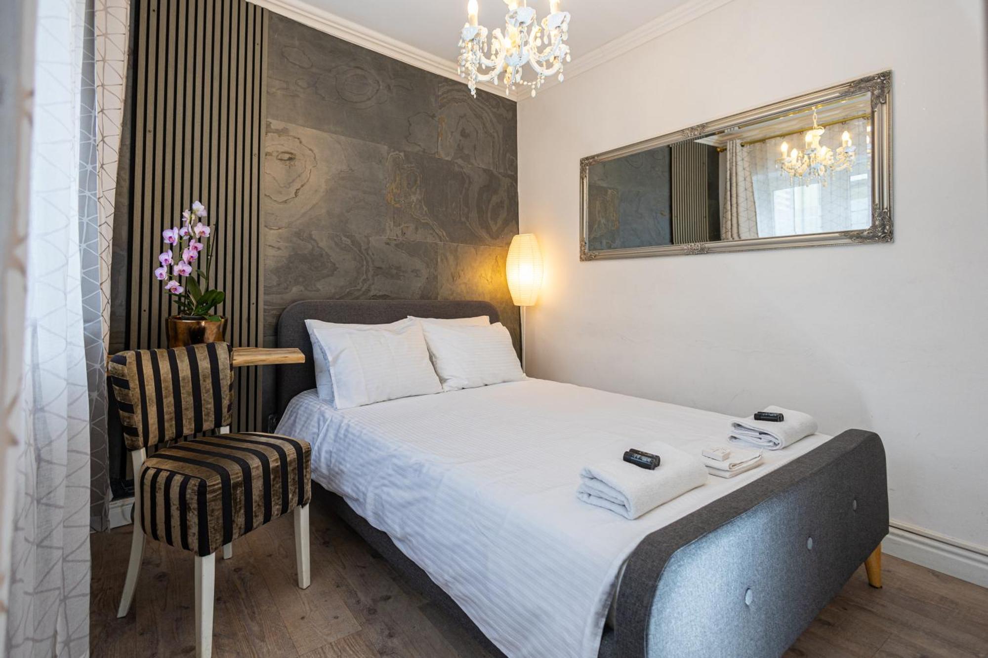 Old Town'S Nest Apartment ซาราเยโว ภายนอก รูปภาพ